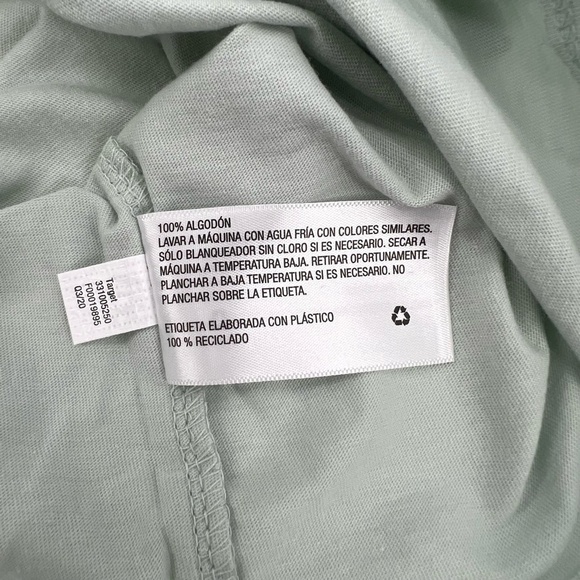 NWT Wild Fable Blue Long Sleeve Cropped Boxy T-shirt Size Small Women's - Picture 7 of 7